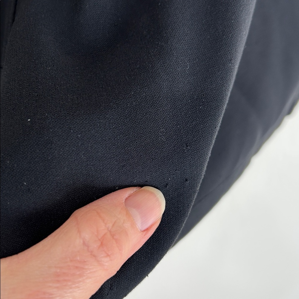 Lululemon On The Fly Short *Woven *2.5" Black Size 12 - Picture 15 of 16